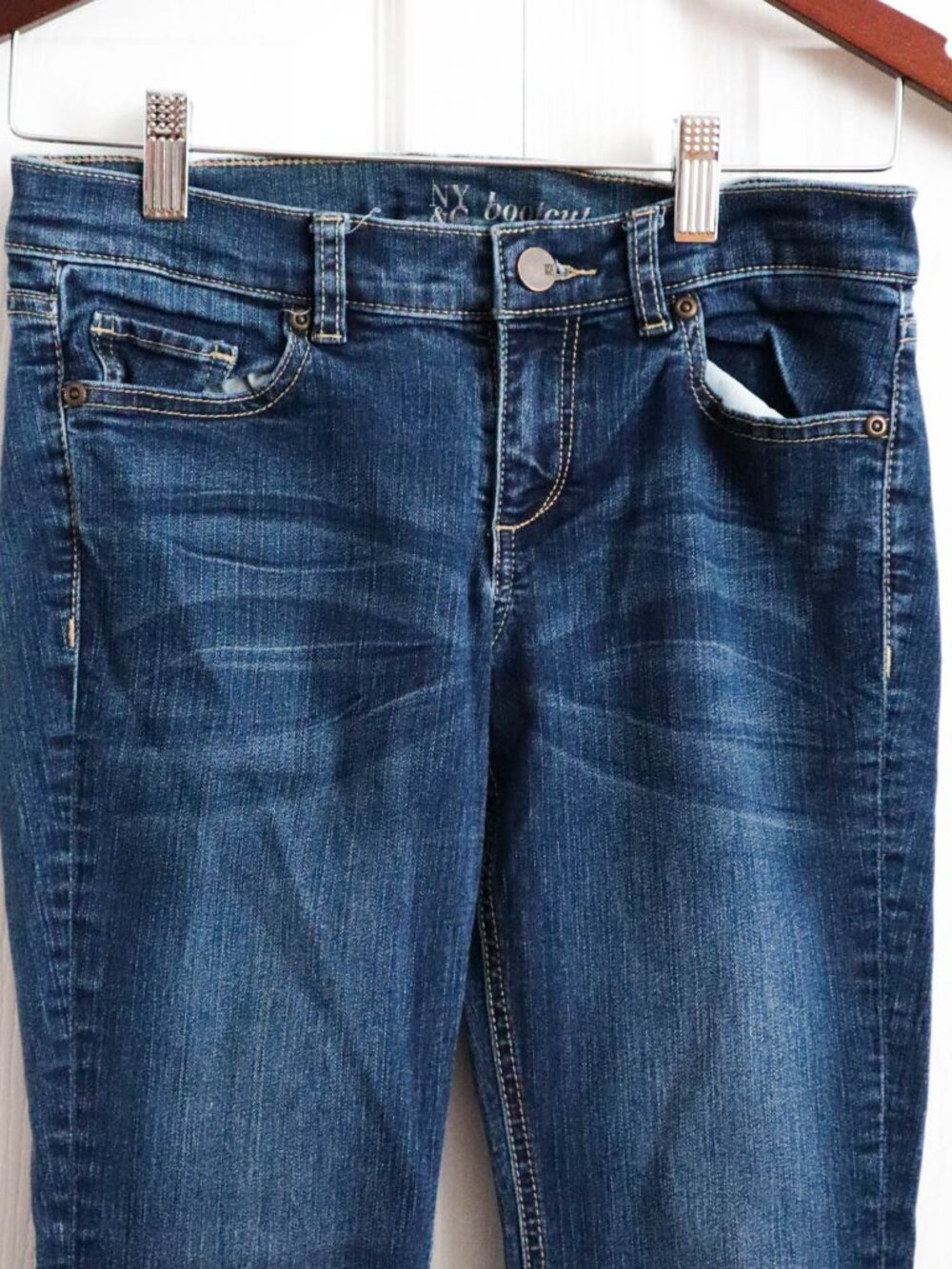 New York & Company Y2K Low Rise Boot Cut Jeans Sz 2 Waist 28" Petite Dark Wash - Picture 2 of 6